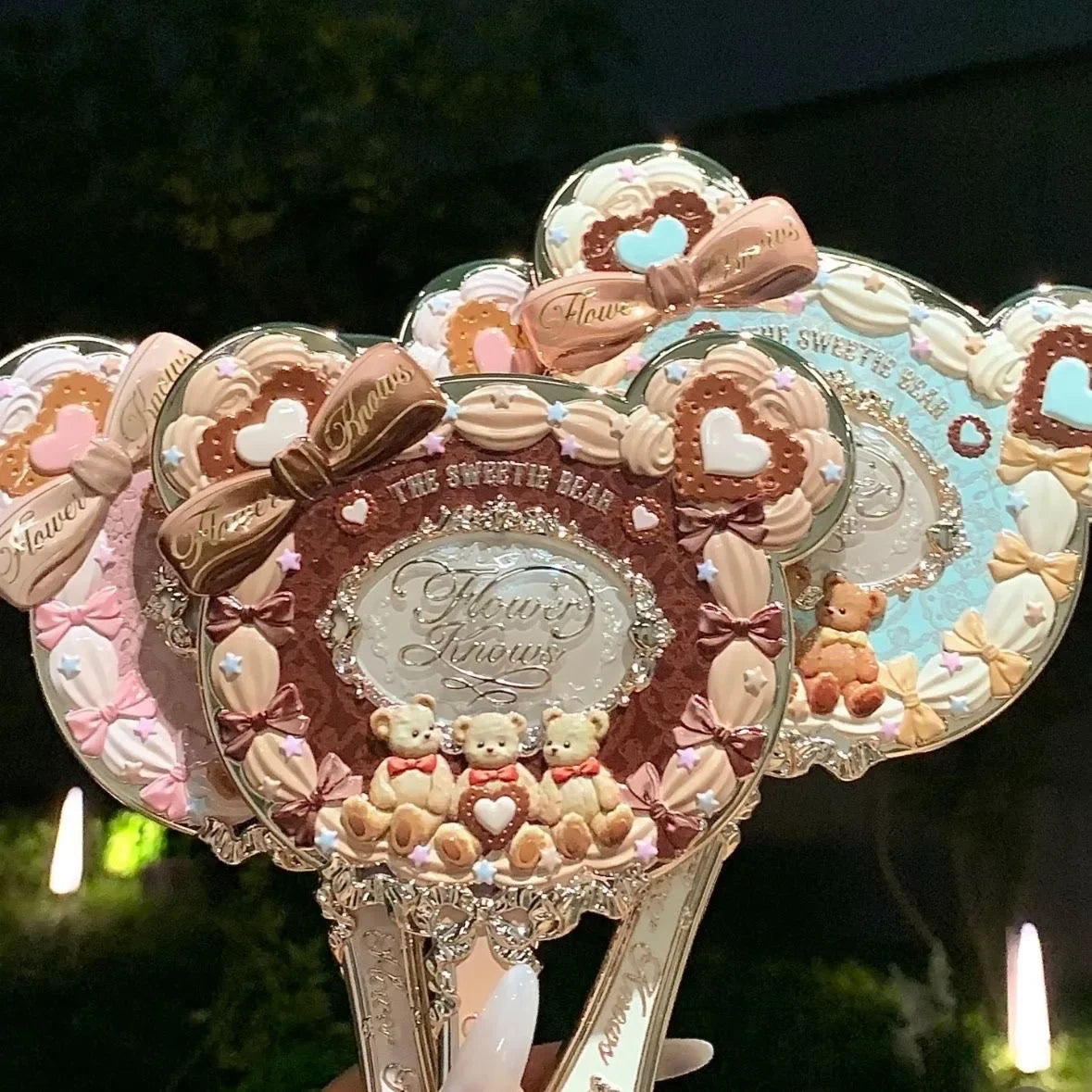 Flower Knows Sweetie Bear Collection Hand Holding Mirror 3 Types Exquisite Relief Makeup Tools Cute HD Makeup Mirror