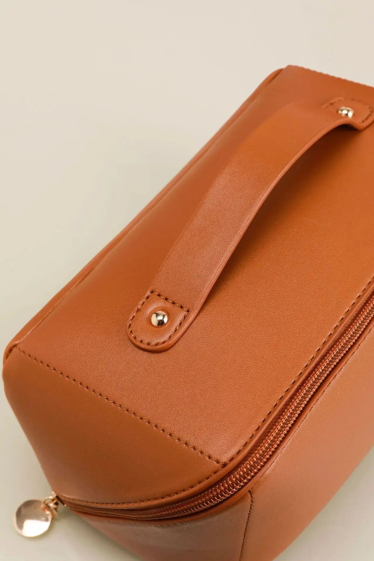 Cosmetics Storage Kit Large Capacity Travel Toiletry Bag Makeup Bag Ins Advanced Sense Portable Cosmetic Storage Bag