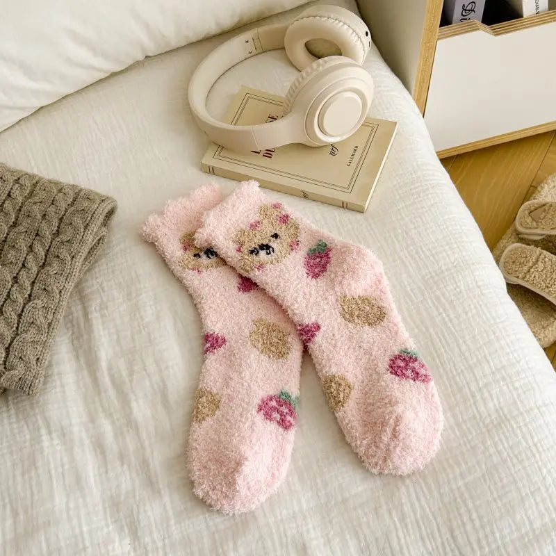New Fashion Coral Fleece Women Socks Warm Home Floor Socks Strawberry Bear Socks Mid Tube Sleep Socks Plush Socks Added Fleece