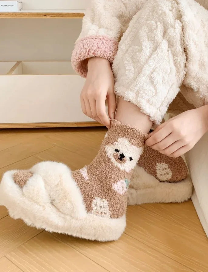 New Fashion Coral Fleece Women Socks Warm Home Floor Socks Strawberry Bear Socks Mid Tube Sleep Socks Plush Socks Added Fleece