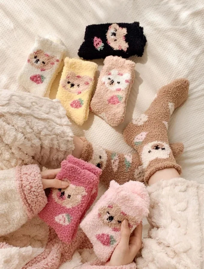 New Fashion Coral Fleece Women Socks Warm Home Floor Socks Strawberry Bear Socks Mid Tube Sleep Socks Plush Socks Added Fleece