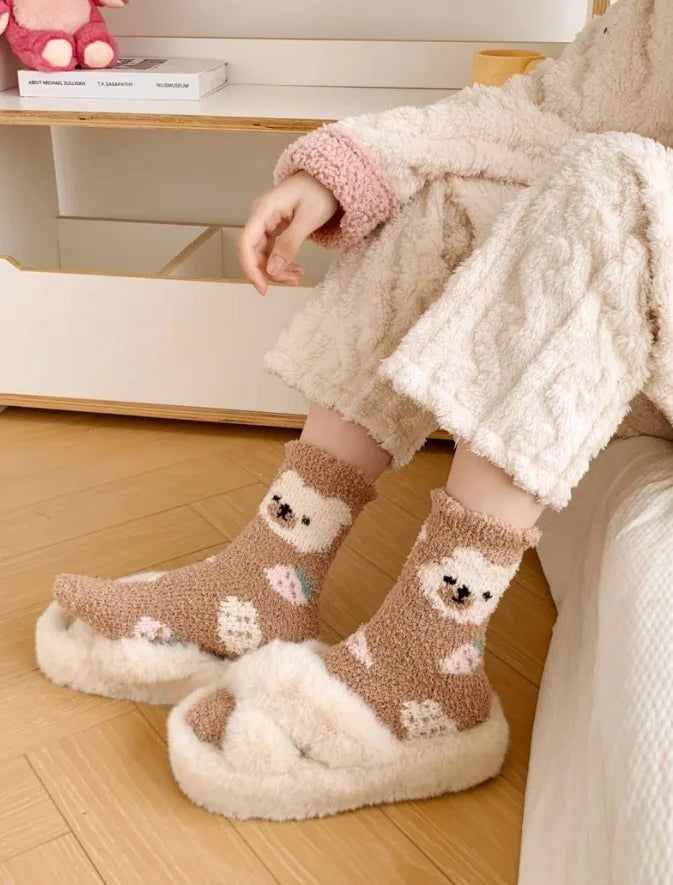 New Fashion Coral Fleece Women Socks Warm Home Floor Socks Strawberry Bear Socks Mid Tube Sleep Socks Plush Socks Added Fleece