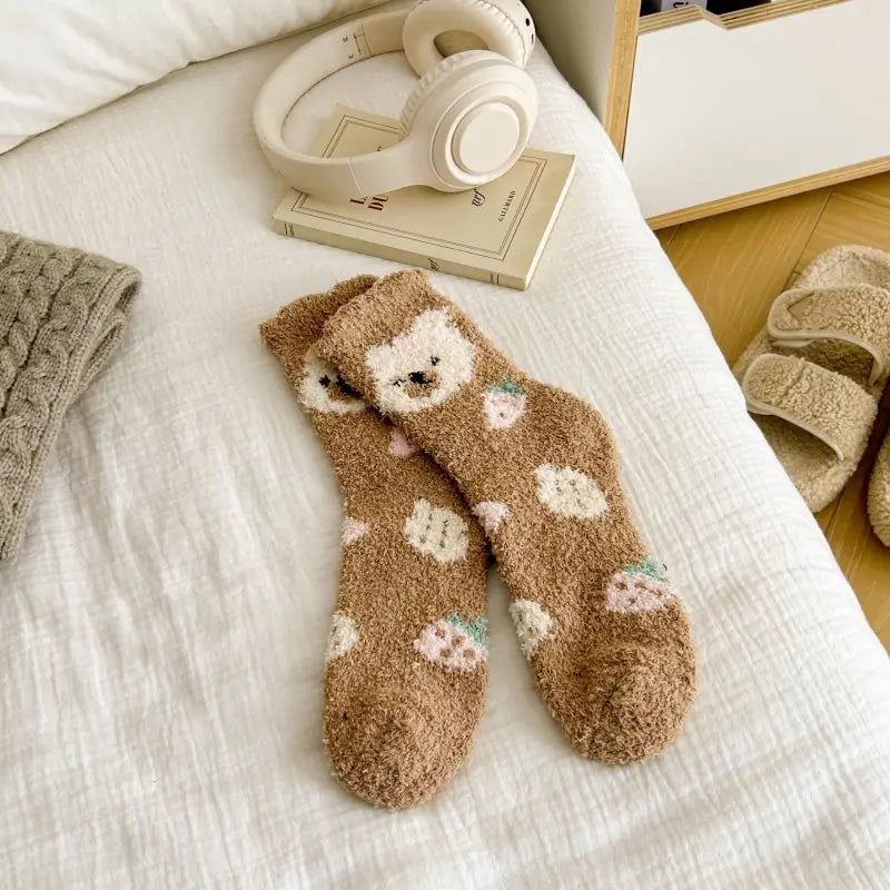 New Fashion Coral Fleece Women Socks Warm Home Floor Socks Strawberry Bear Socks Mid Tube Sleep Socks Plush Socks Added Fleece